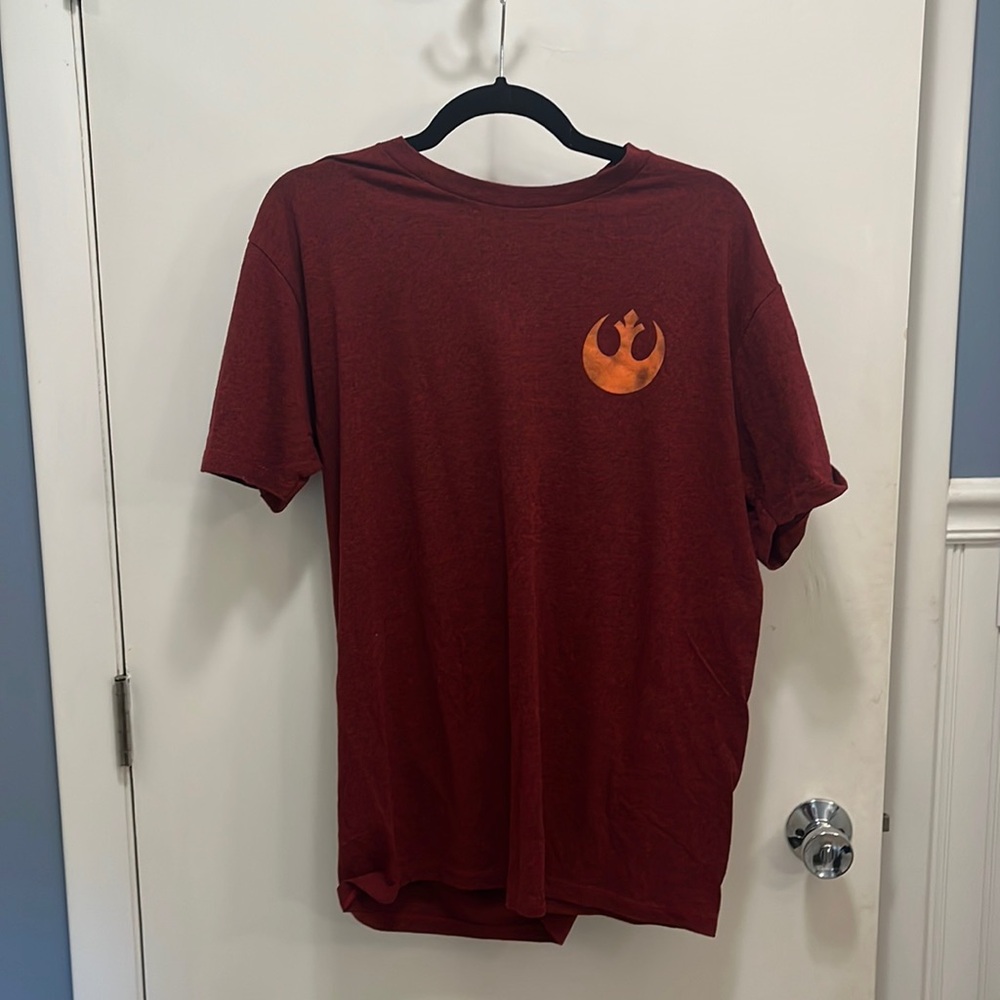 Star Wars Millennium Falcon Graphic Tee • Red Rebel Shirt • Size Large